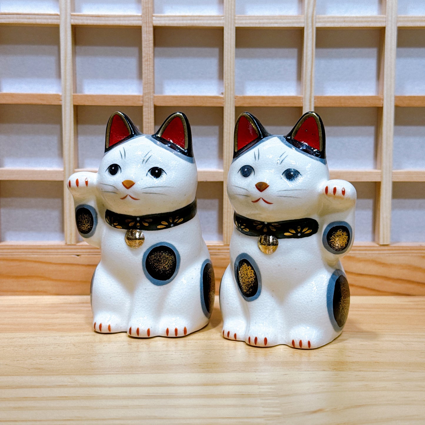 Japanese ceramic chrysanthemum lucky cat, small green size