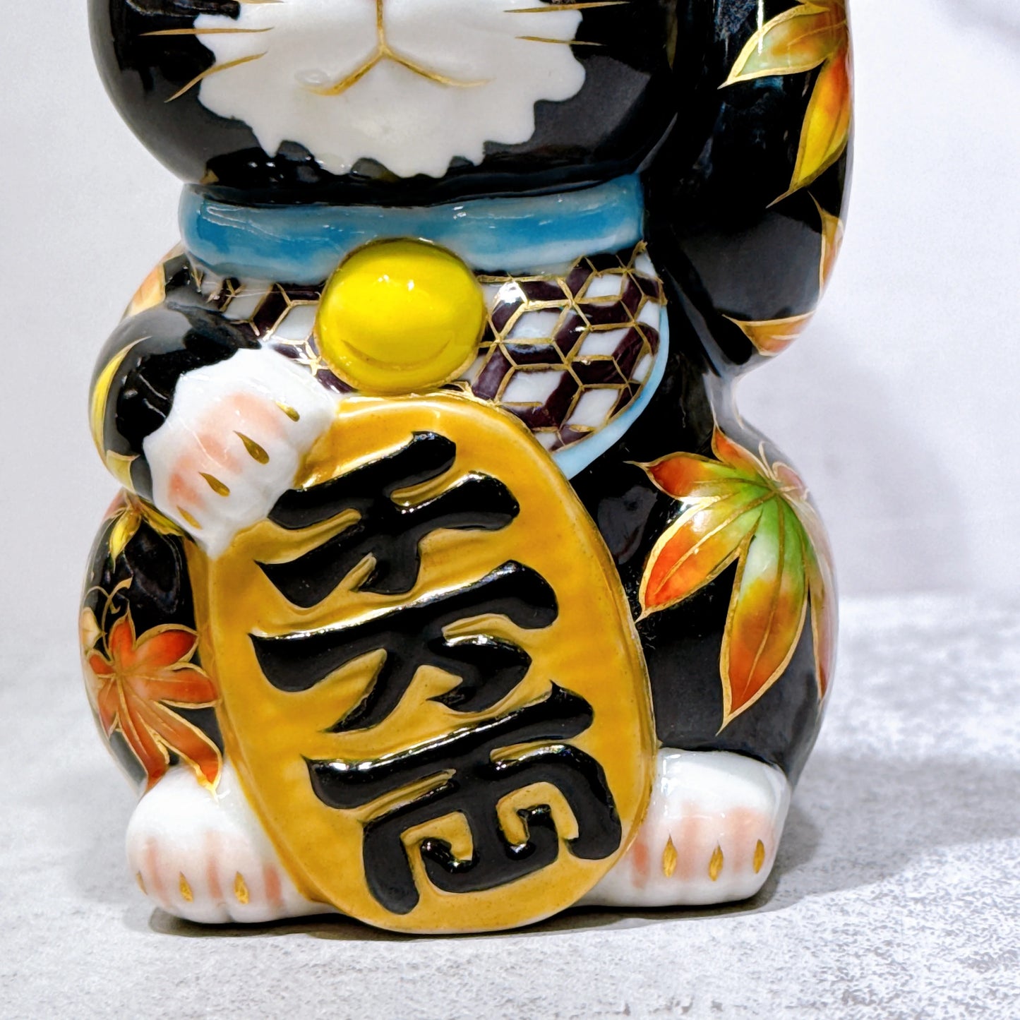 日本清水燒招財貓 色繪 黑地紅葉