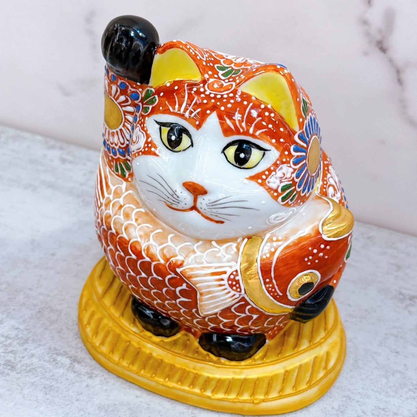 日本九谷燒招財貓 小判鯛持 赤盛