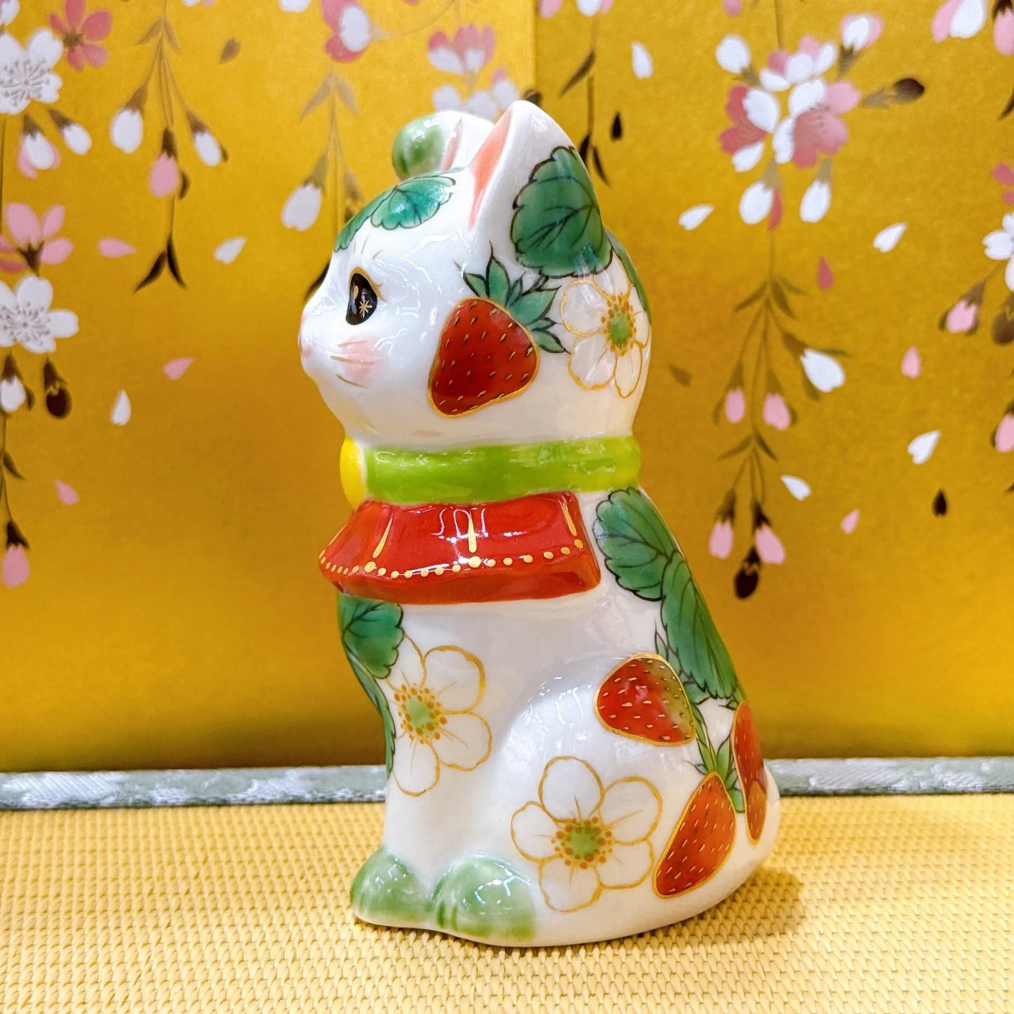 日本清水燒招財貓 色繪 白地 草莓