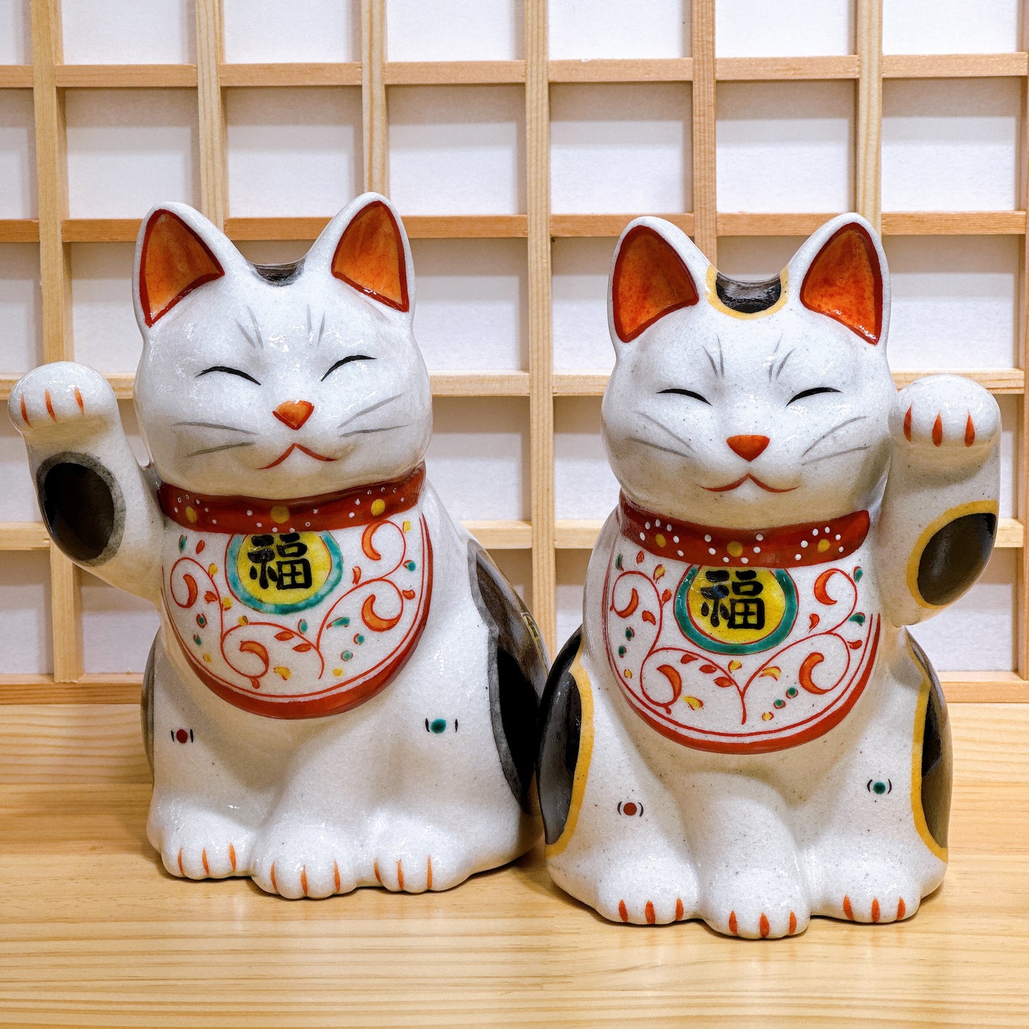 日本陶彩万福唐草招財貓 中