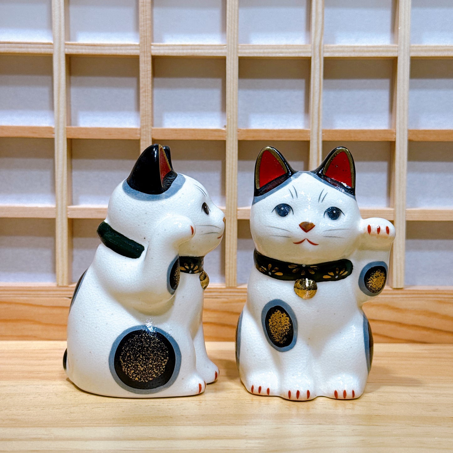Japanese ceramic chrysanthemum lucky cat, small green size