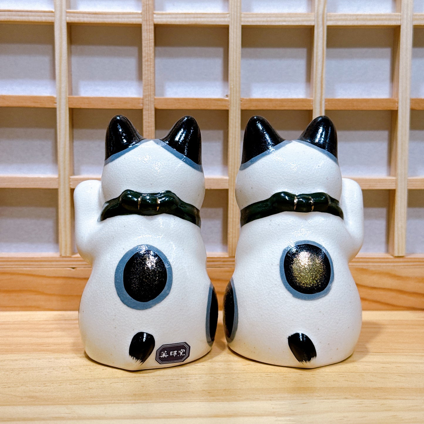 Japanese ceramic chrysanthemum lucky cat, small green size