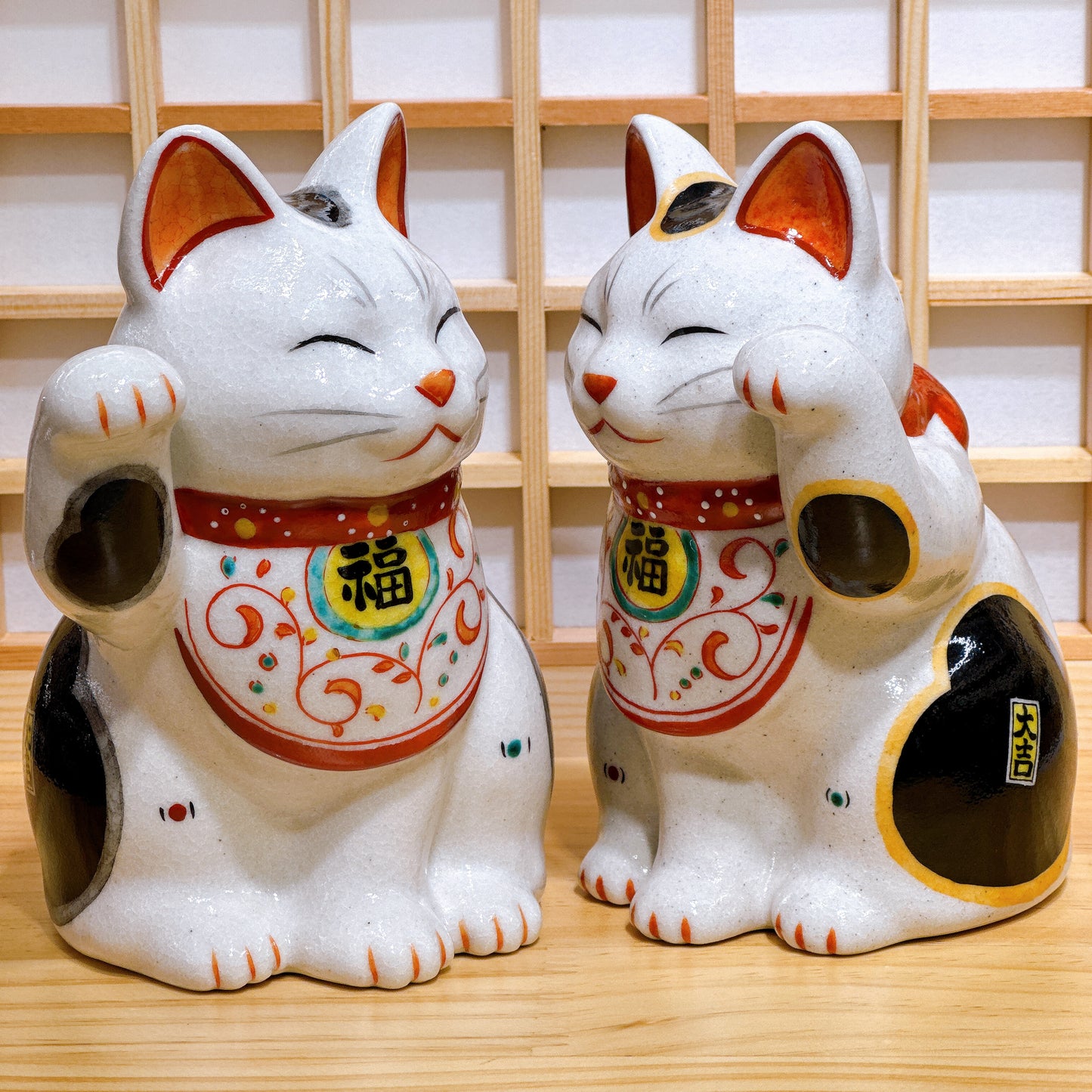 日本陶彩万福唐草招財貓 中