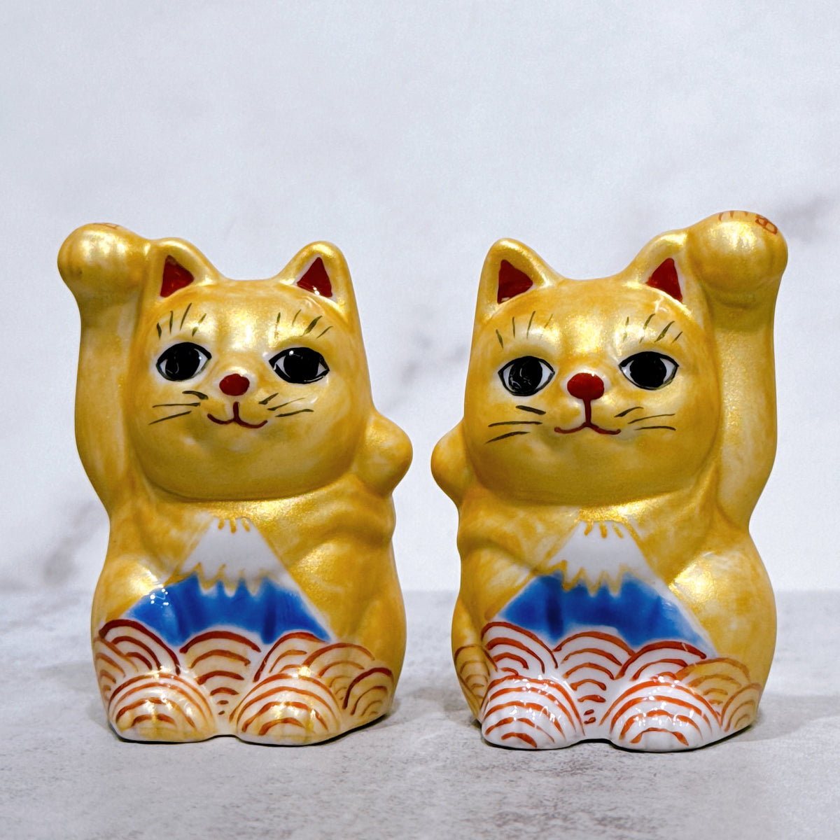 日本九谷燒招財貓 金彩青富士 2.5號
