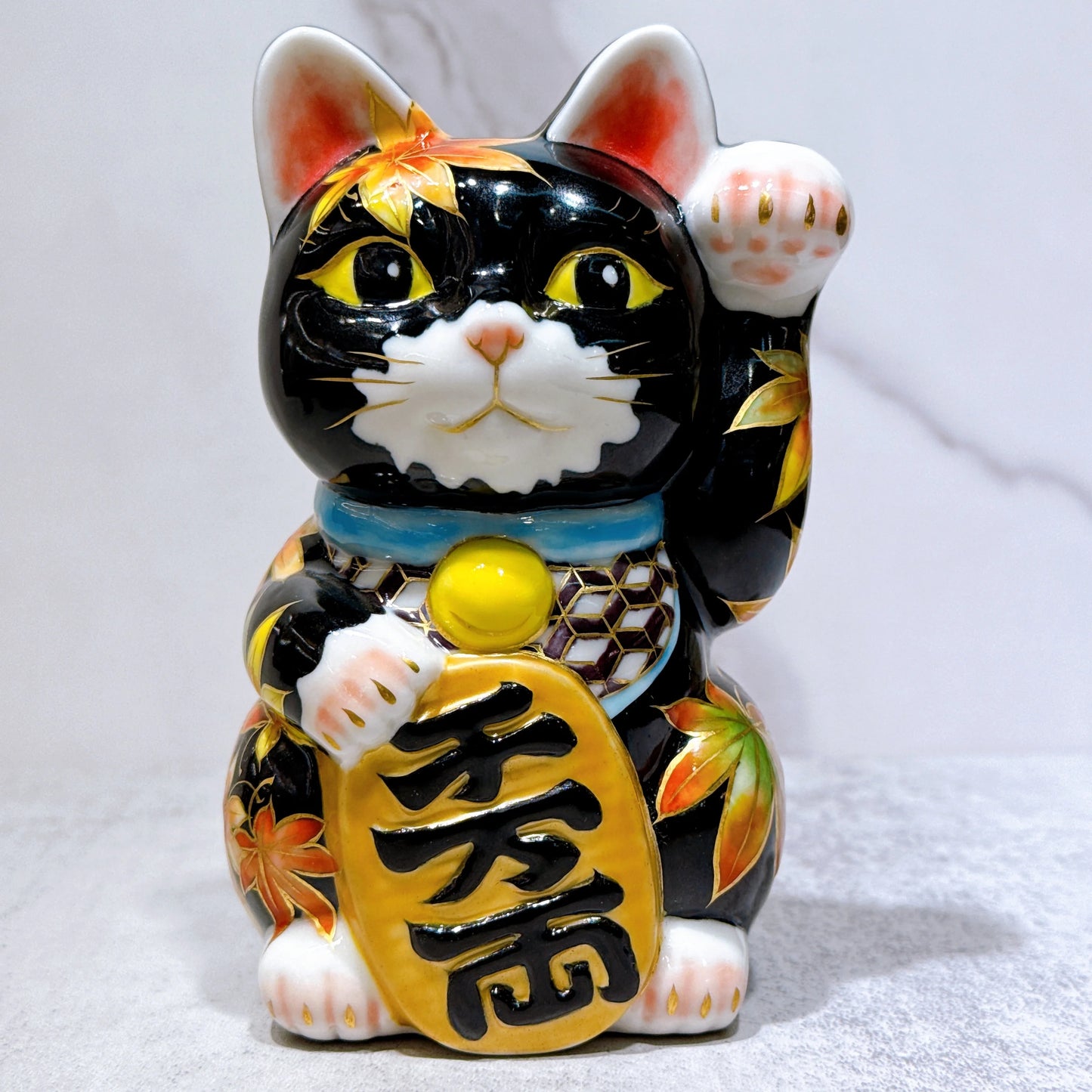 日本清水燒招財貓 色繪 黑地紅葉
