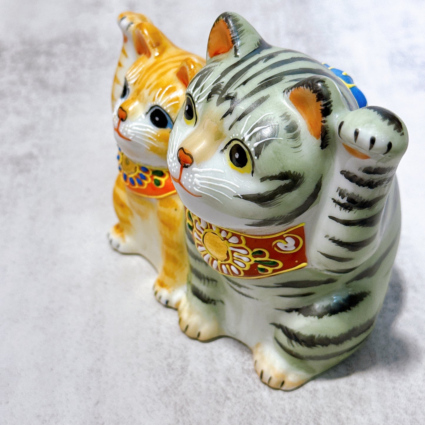 Japanese Kutani Ware Lucky Cat Nakaliang Friend Cat No. 4