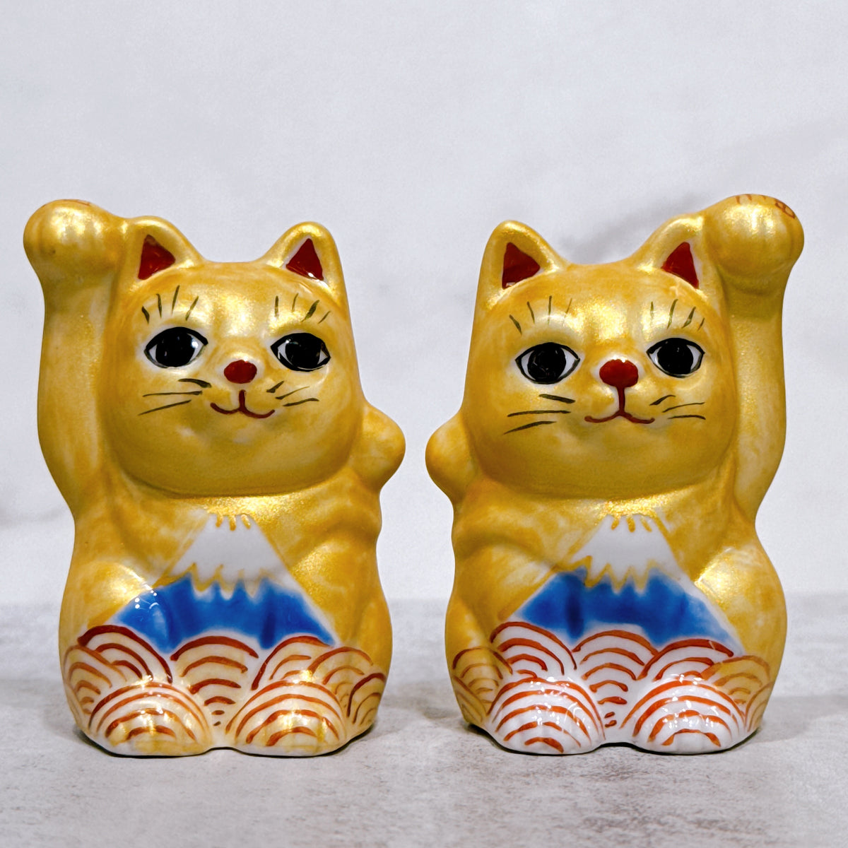 日本九谷燒招財貓 金彩青富士 2.5號