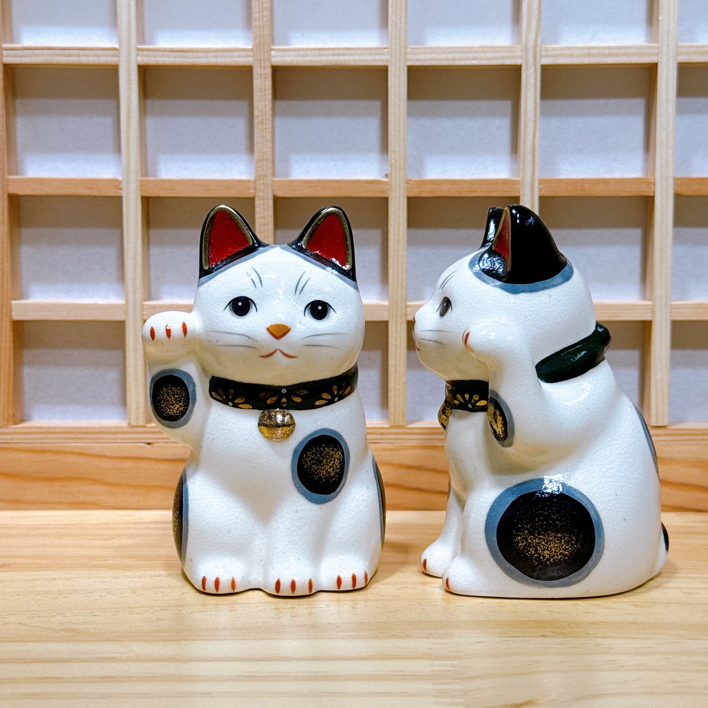 Japanese ceramic chrysanthemum lucky cat, small green size