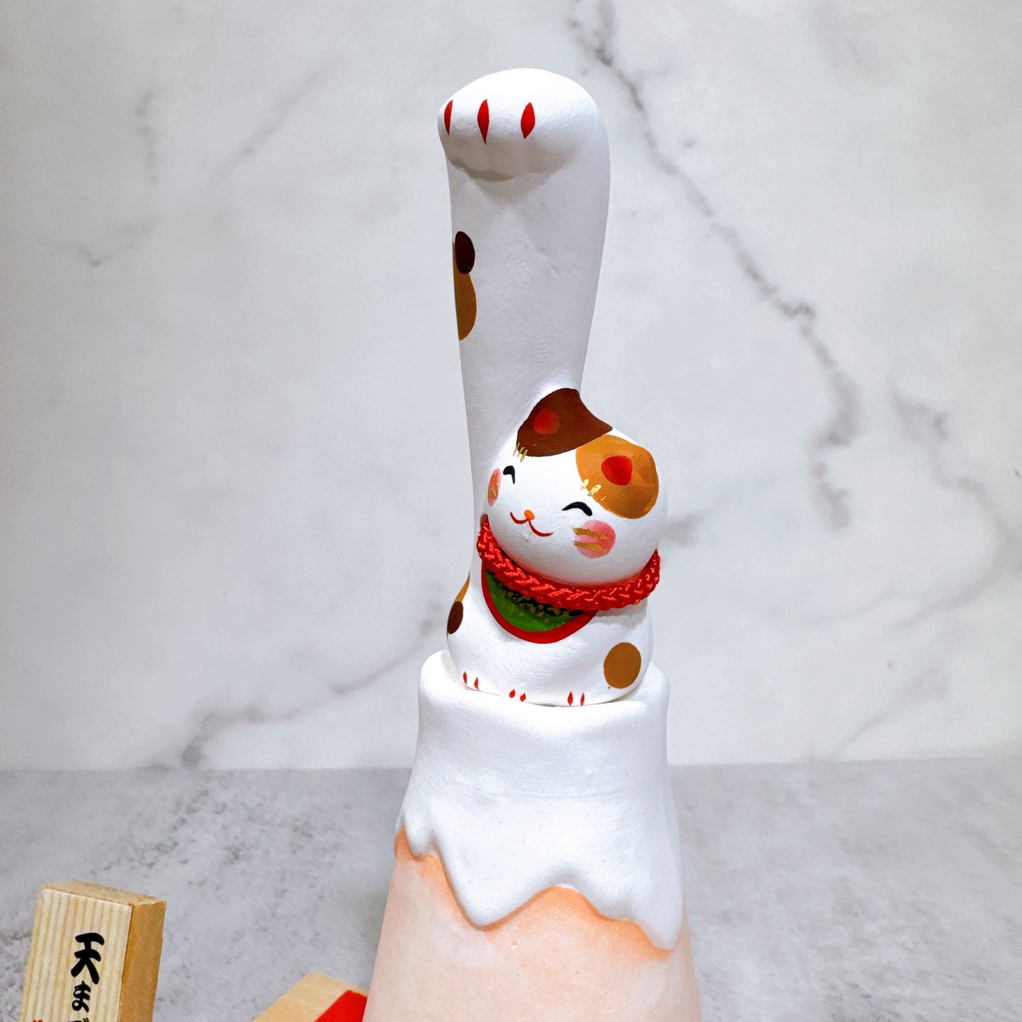 日本缘粉红富士招财猫