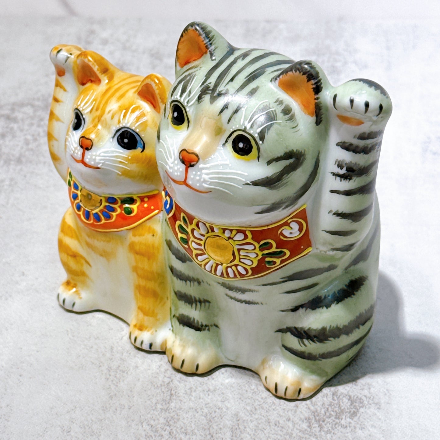 Japanese Kutani Ware Lucky Cat Nakaliang Friend Cat No. 4