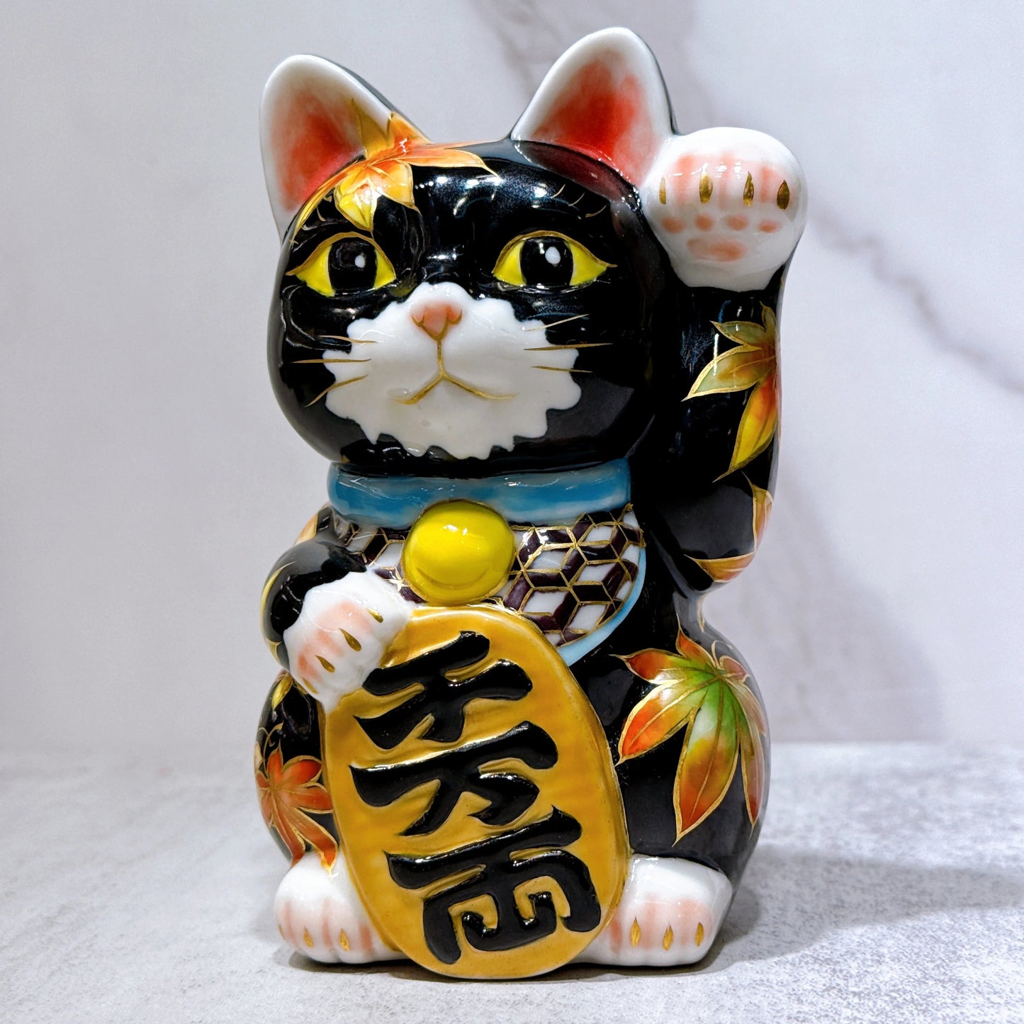 日本清水燒招財貓 色繪 黑地紅葉
