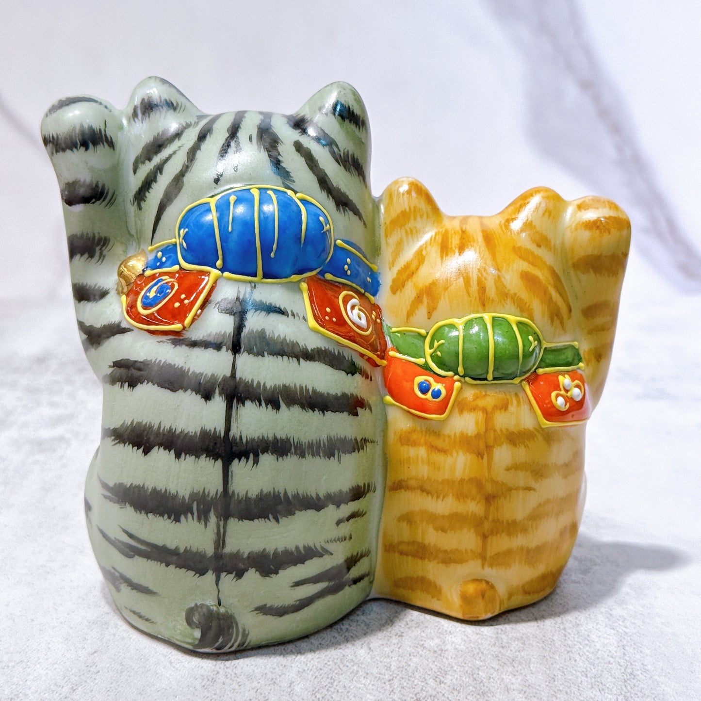 Japanese Kutani Ware Lucky Cat Nakaliang Friend Cat No. 4