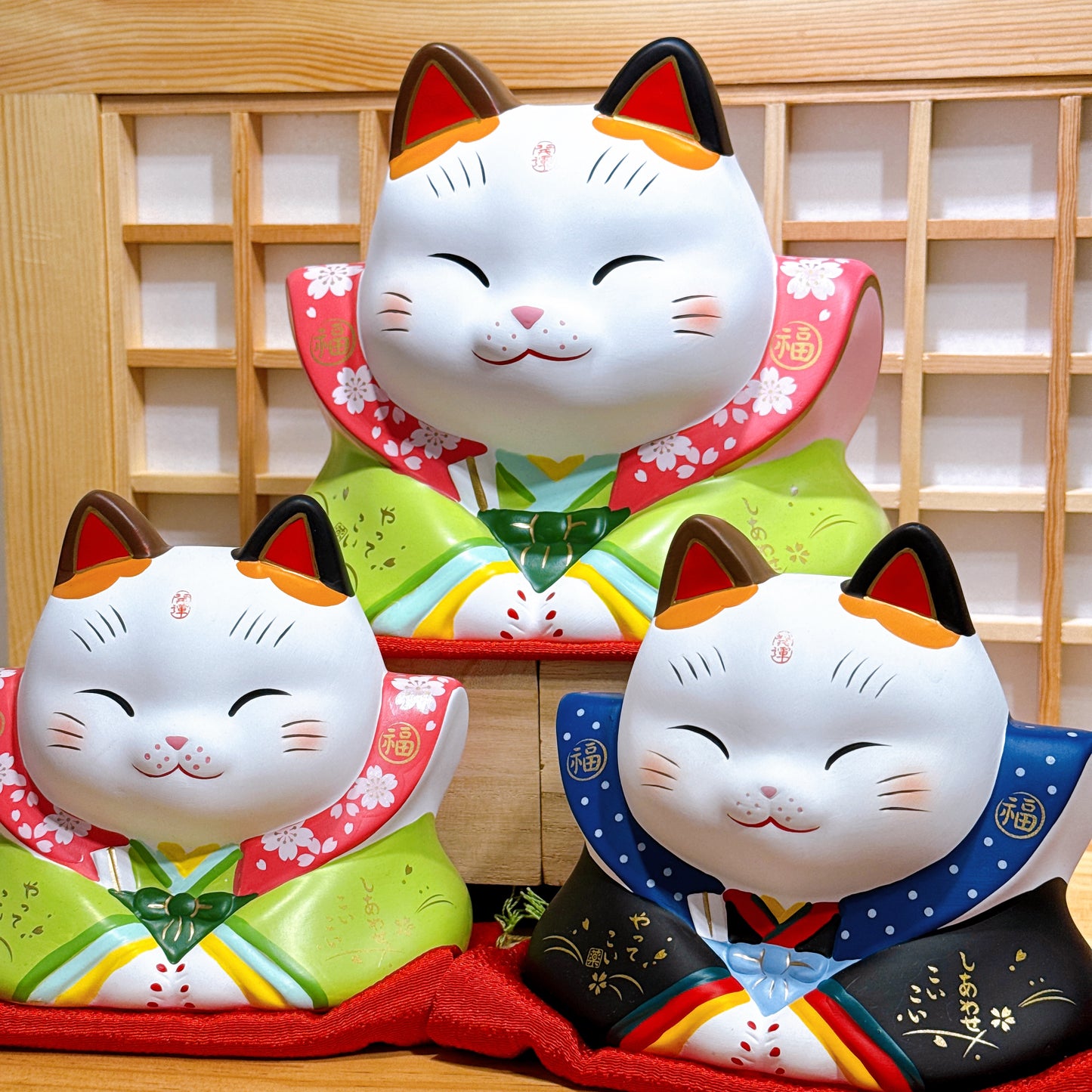 Japanese Nishiki Fusuke Lucky Cat No. 4