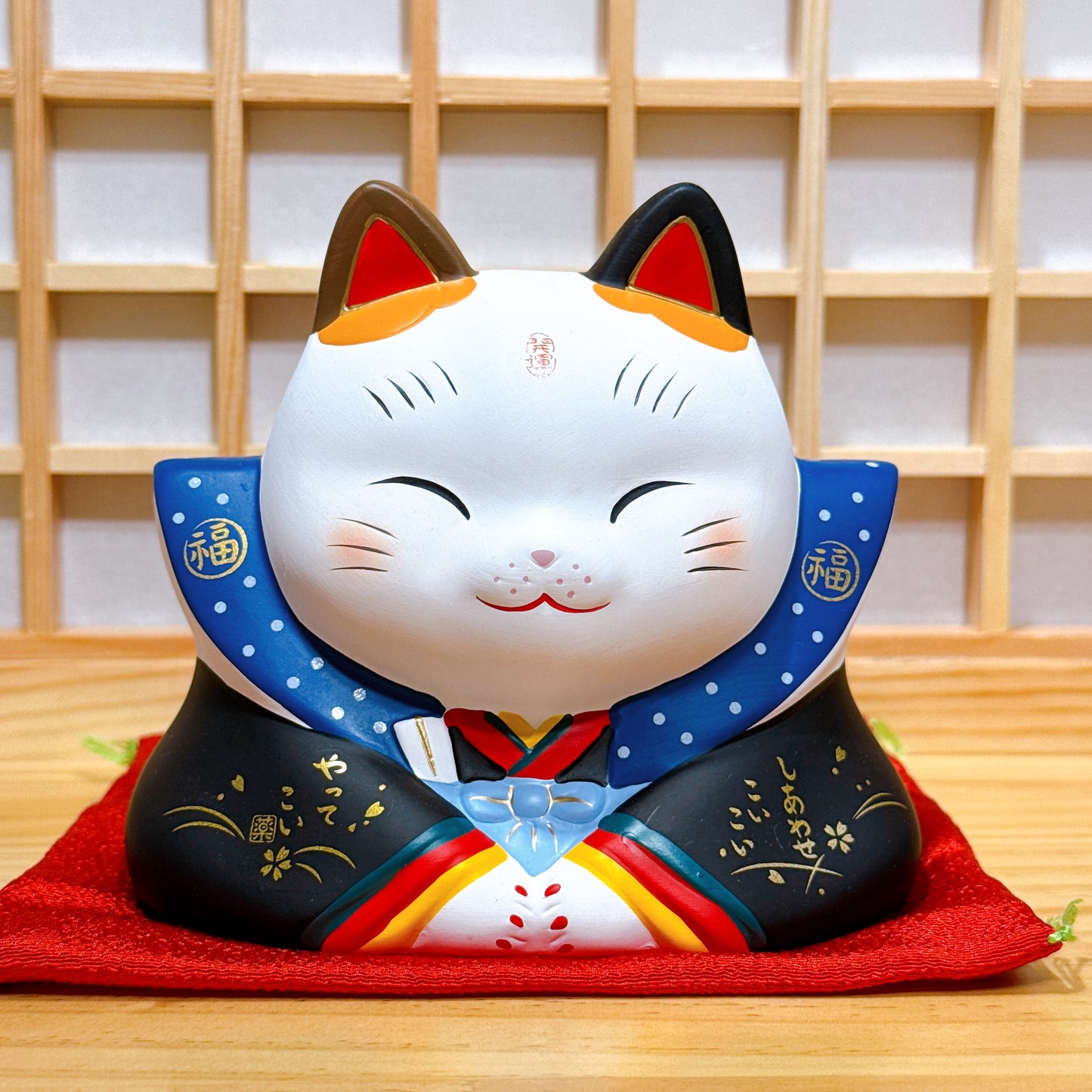 Japanese Nishiki Fusuke Lucky Cat No. 4