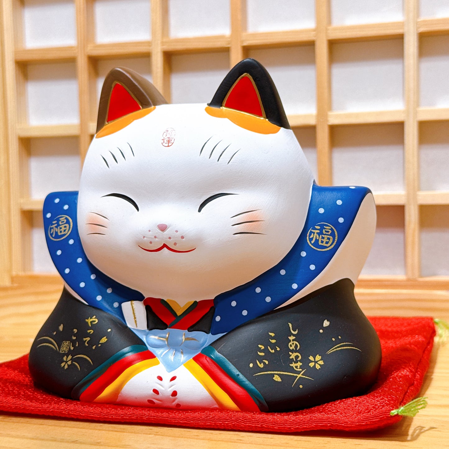 Japanese Nishiki Fusuke Lucky Cat No. 4