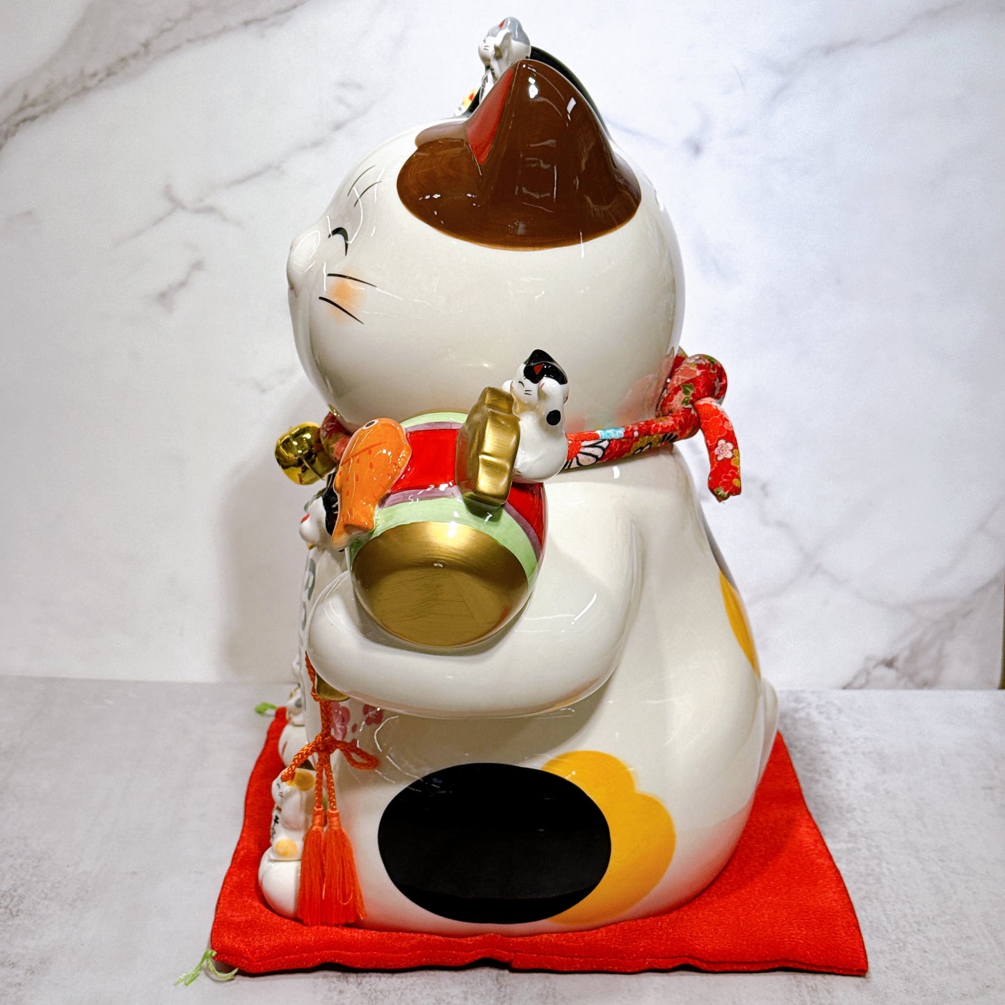 Japanese painted lucky cat, size 11.5 