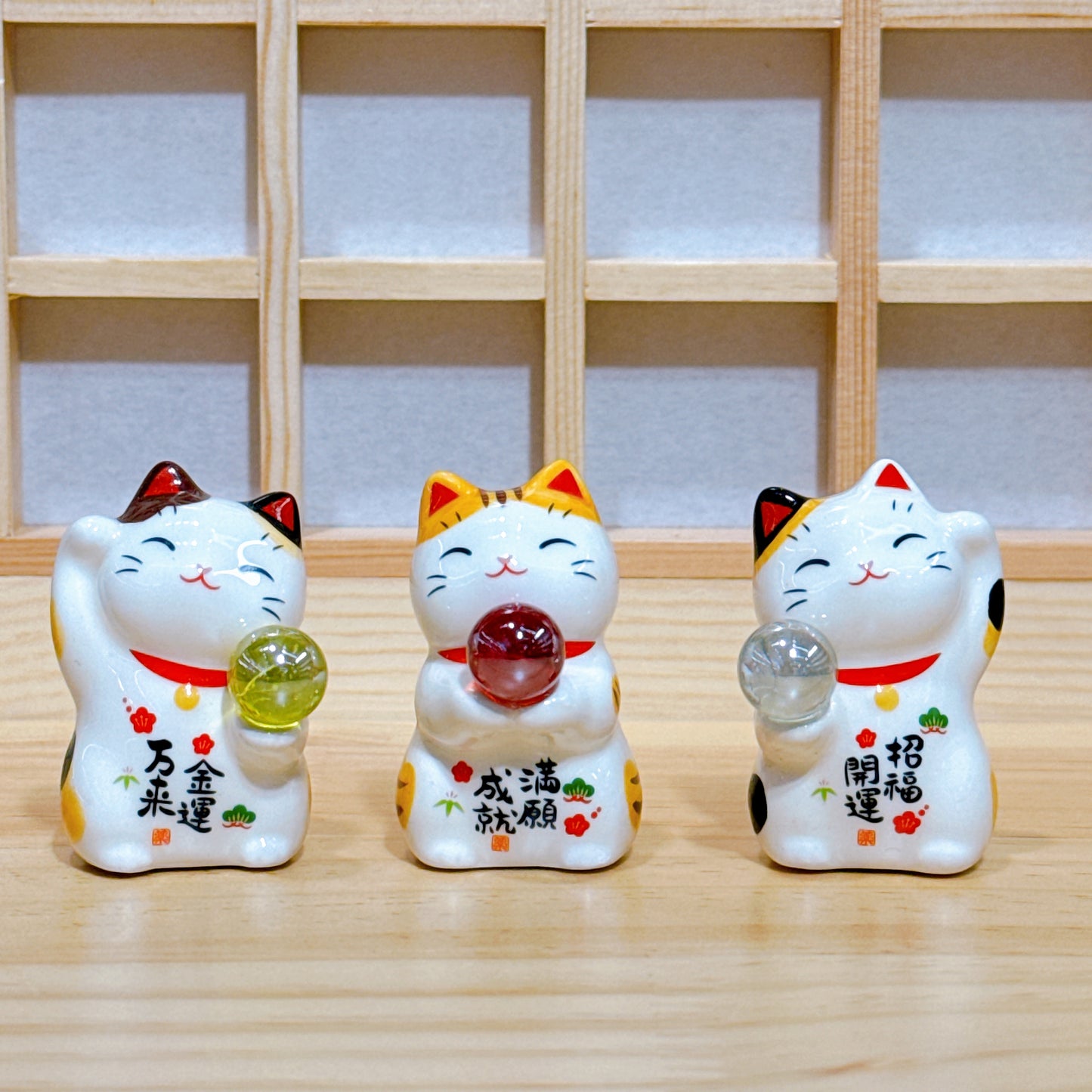 Japanese lucky cat (jade) bringing good fortune and fulfillment of wishes. 