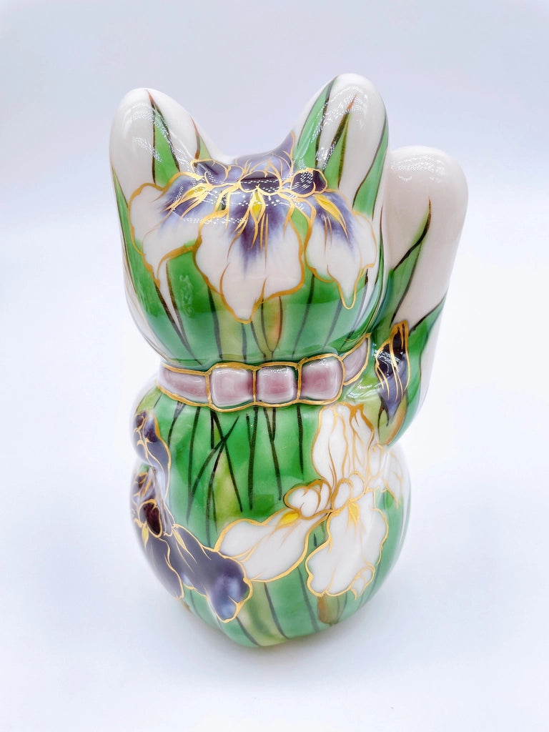 Japanese Kiyomizu-style lucky cat with white iris