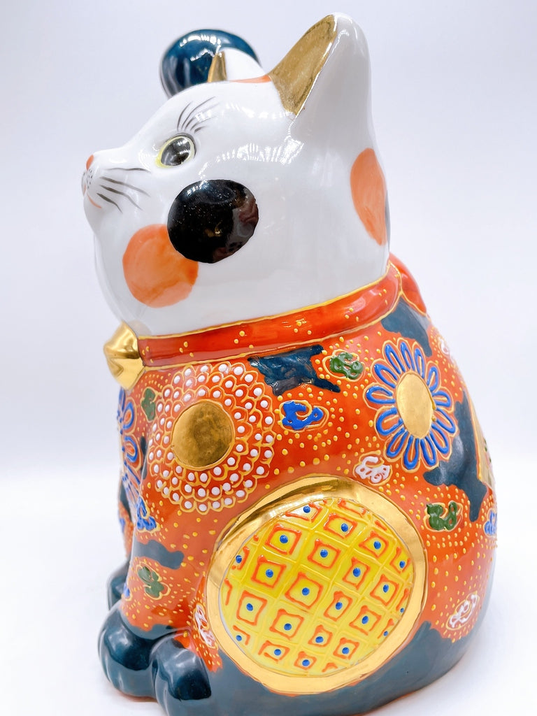 Japanese Kutani-style lucky cat with white hair